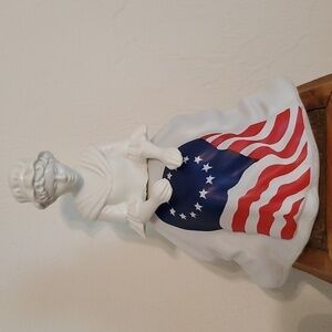 Vintage Collectable 1976 July Avon Betsy Ross Sonnet Cologne Figurine